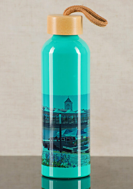 600 ml Alumīnija pudele ar Bambusa vāciņu - "Pilsētas motīvs" (tirkīza/zaļa)